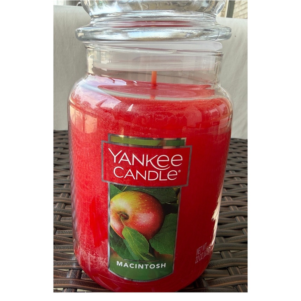 Yankee Candle Macintosh Large Jar Scented Candle 22‎ oz Red Housewarmer 115436